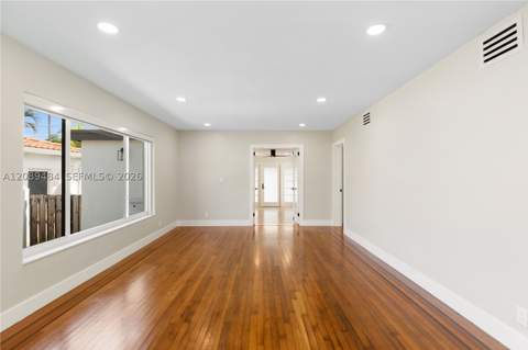 8934 Hawthorne Ave, Surfside FL - photo 24 of 53