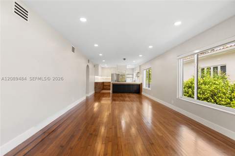 8934 Hawthorne Ave, Surfside FL - photo 9 of 53