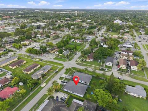 87 NE 12th St, Homestead FL - photo 6 of 10