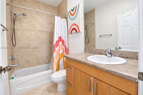 7464 NW 180th St, Hialeah FL - photo 24 of 26