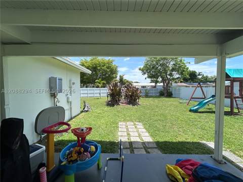 18101 SW 92nd Ave, Palmetto Bay FL - photo 15 of 16