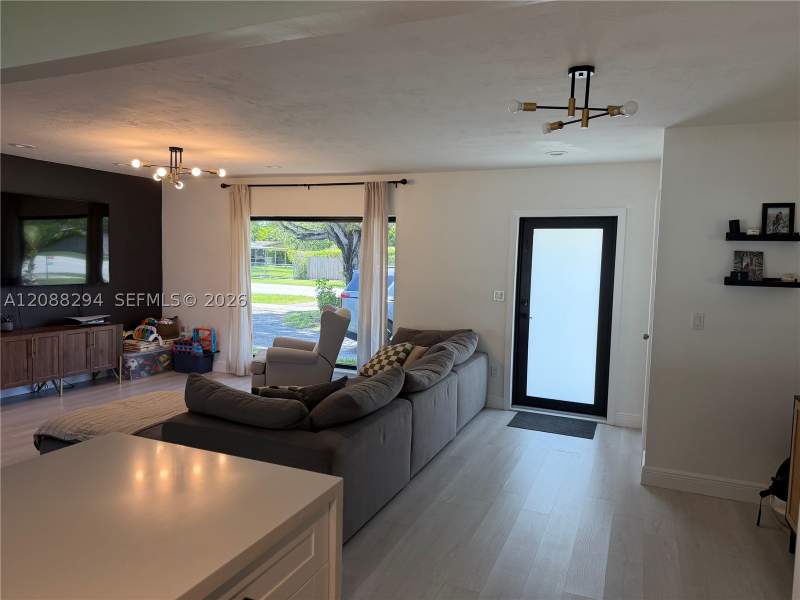 3 bedroom SingleFamilyResidence at 18101 SW 92nd Ave, Bel Aire Sec 17, Palmetto Bay — photo 2