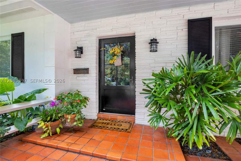 4 bedroom SingleFamilyResidence at 1530 Garcia Ave, Coral Gables Country Club, Coral Gables — photo 2