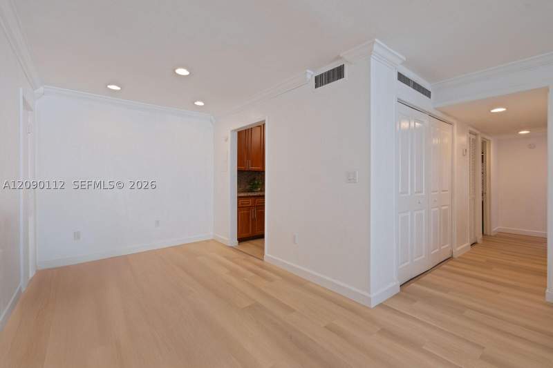 2 bedroom Condominium at 10816 N Kendall Dr R16, Spanish Trace Condo, Miami — photo 3