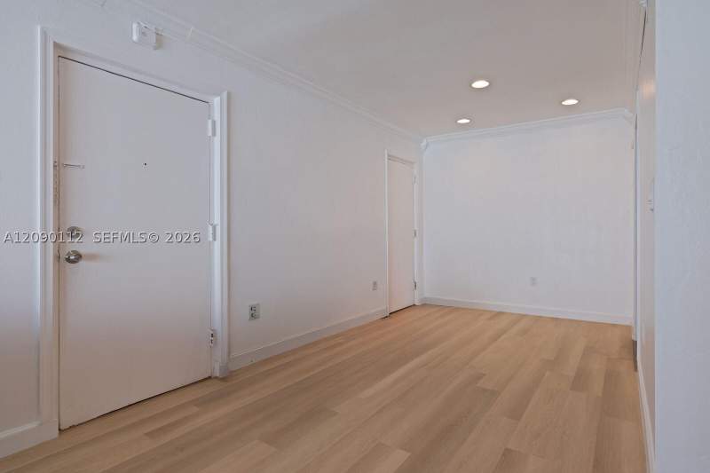 2 bedroom Condominium at 10816 N Kendall Dr R16, Spanish Trace Condo, Miami — photo 4