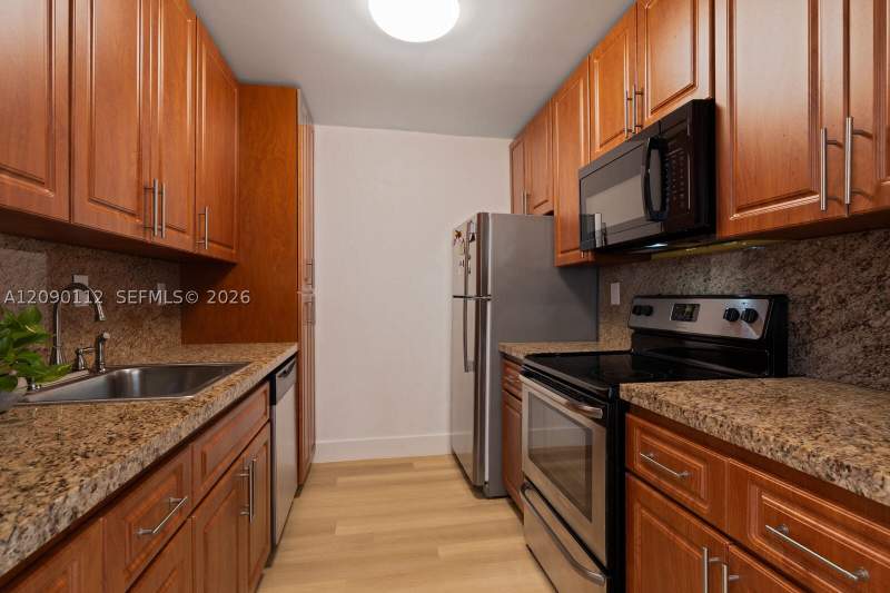 2 bedroom Condominium at 10816 N Kendall Dr R16, Spanish Trace Condo, Miami — photo 5