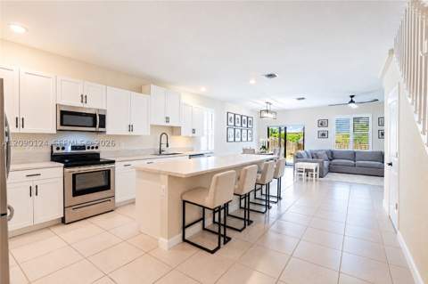 25304 SW 108th Ave, Homestead FL - photo 6 of 33