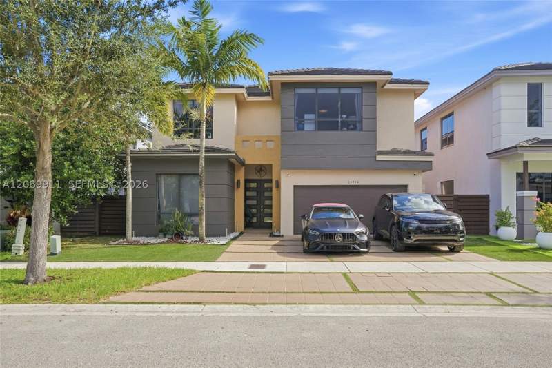 4 bedroom SingleFamilyResidence at 15932 SW 136th Way, Crestview West, Miami — photo 3