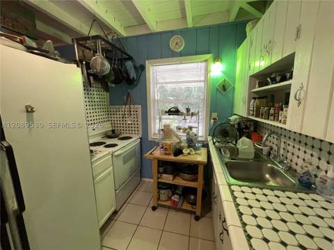 6711 SW 63rd Ave, South Miami FL - photo 12 of 12