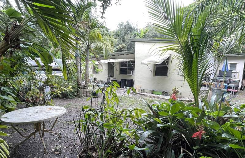 3 bedroom SingleFamilyResidence at 6711 SW 63rd Ave, Cocoplum Terrace Addn Par, South Miami — photo 2