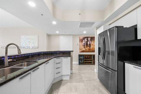 14951 Royal Oaks Ln 701, North Miami FL - photo 11 of 43