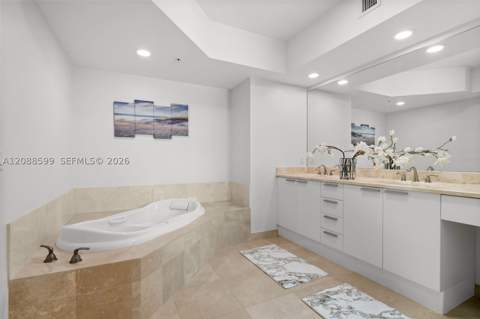 14951 Royal Oaks Ln 701, North Miami FL - photo 17 of 43