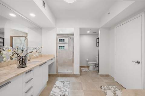 14951 Royal Oaks Ln 701, North Miami FL - photo 18 of 43