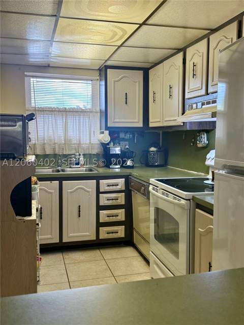 30 NW 87th Ave C219, Miami FL - photo 14 of 42