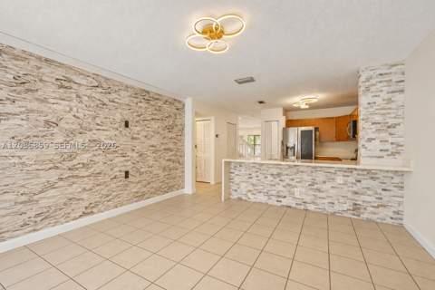 16525 SW 97th Ter, Miami FL - photo 7 of 15