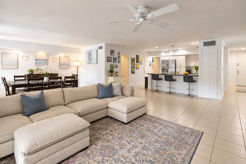 3 bedroom Townhouse at 15528 Braemar Ct, Miami Lakes Loch Andrews, Miami Lakes — photo 2