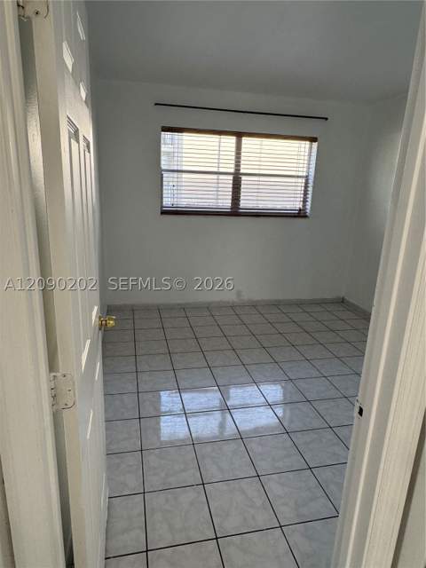 1765 Venice Ln 4E, North Miami FL - photo 16 of 43