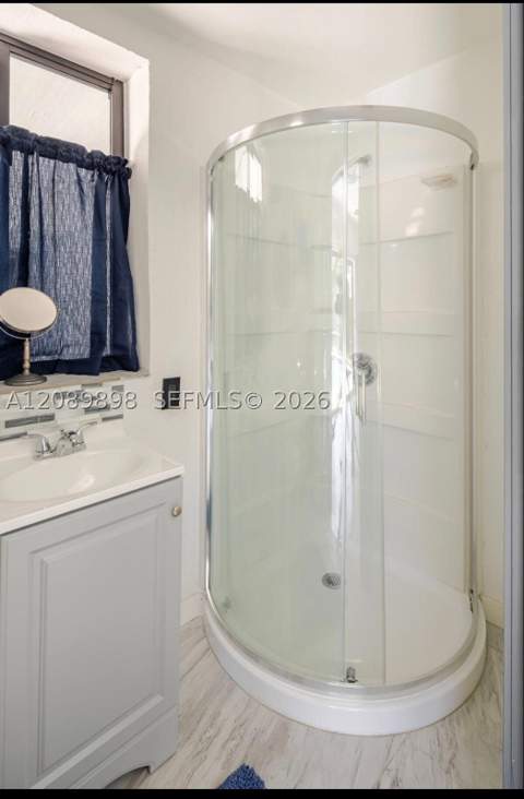 961 NE 155th Ter, North Miami Beach FL - photo 9 of 21