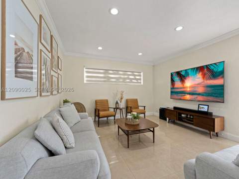 8530 NW 179th St, Hialeah FL - photo 10 of 17
