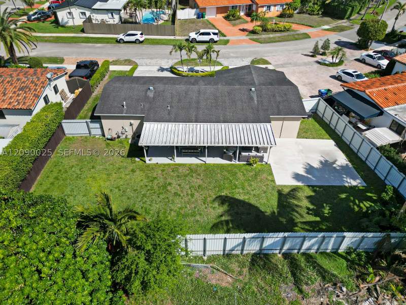 3 bedroom SingleFamilyResidence at 8530 NW 179th St, Palm Springs North Sec S, Hialeah — photo 4
