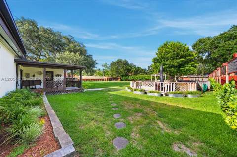 15425 N Miami Ave, Miami FL - photo 13 of 42