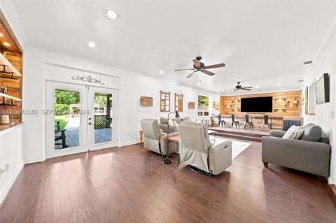 15425 N Miami Ave, Miami FL - photo 21 of 42