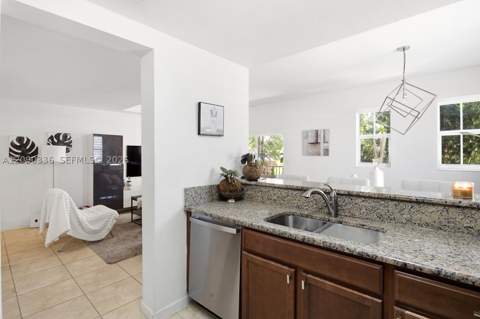11605 NW 89th St 228, Doral FL - photo 8 of 43