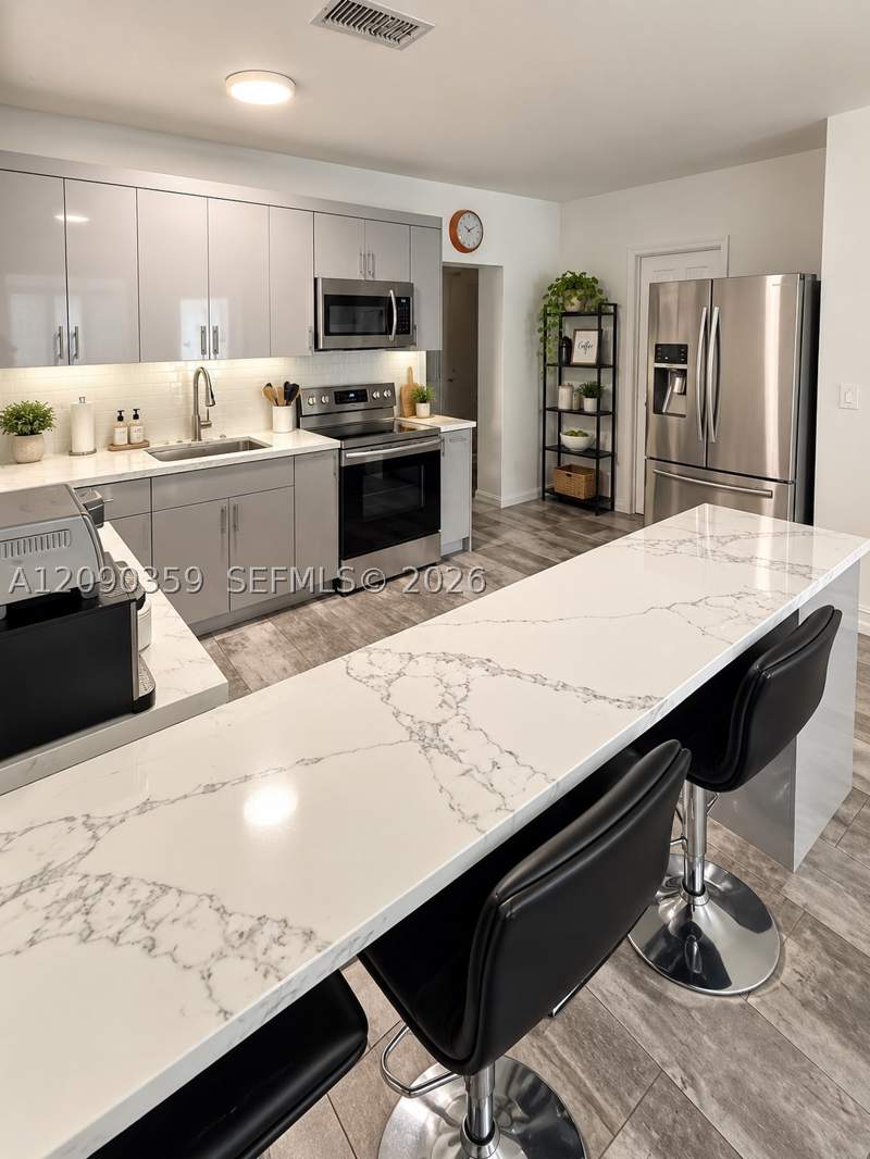 4 bedroom SingleFamilyResidence at 300 SW 69th Ave, Princess Park Manor, Miami — photo 3