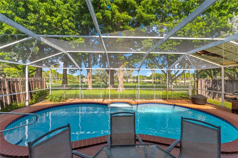 5 bedroom SingleFamilyResidence at 10840 SW 153rd Ct, Jasmine At The Hammocks 1, Miami — photo 4