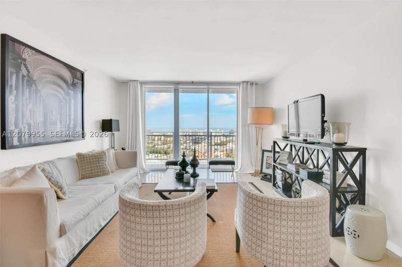 2 bedroom Condominium at 90 Alton Rd 1809, Yacht Club At Portofino C, Miami Beach — photo 4