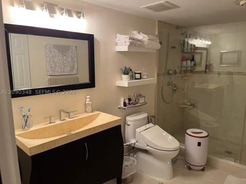 19505 E Lake Dr, Hialeah FL - photo 11 of 18