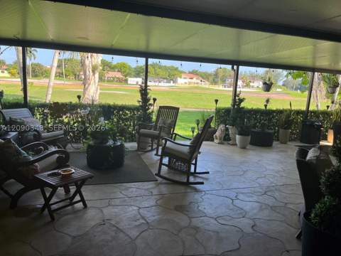 19505 E Lake Dr, Hialeah FL - photo 14 of 18