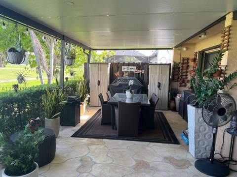19505 E Lake Dr, Hialeah FL - photo 16 of 18