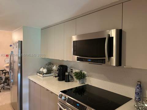 19505 E Lake Dr, Hialeah FL - photo 9 of 18