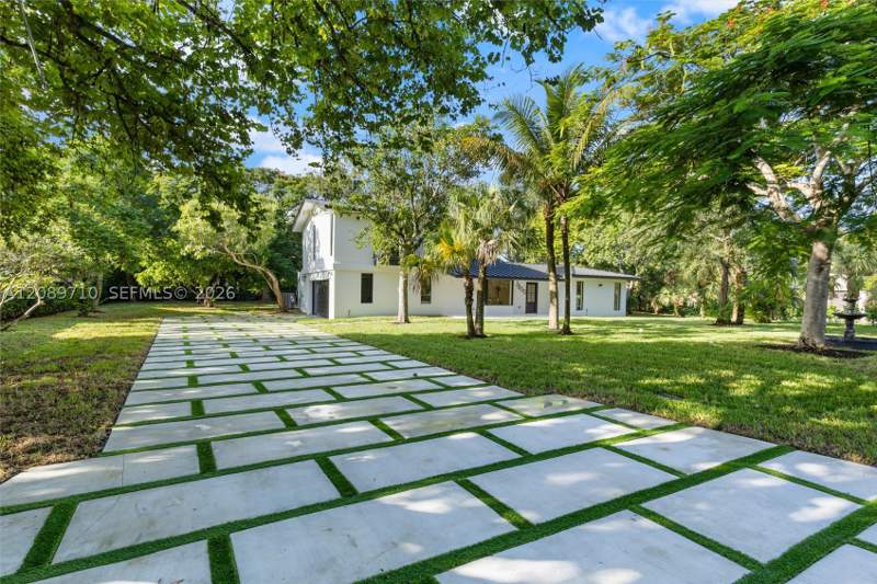 4 bedroom SingleFamilyResidence at 7800 SW 94th St, Kendal Ranches, Miami — photo 2