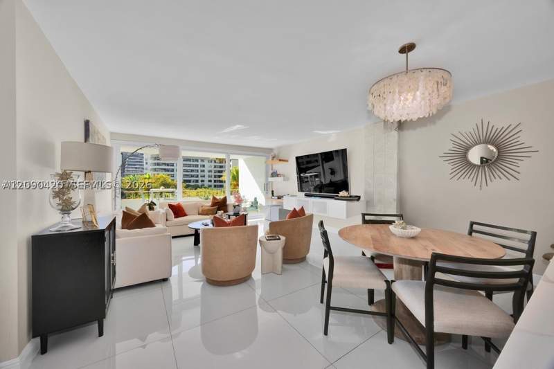 2 bedroom Condominium at 155 Ocean Lane Dr 413, Commodore Club West Condo, Key Biscayne — photo 2