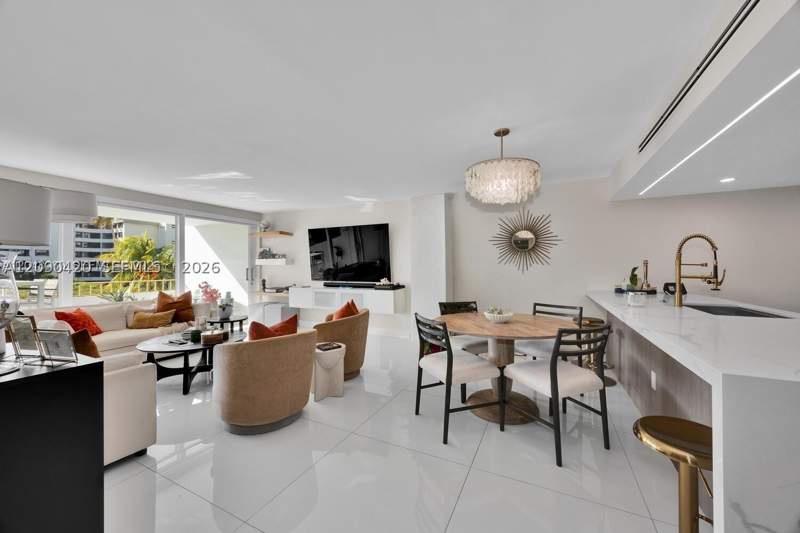 2 bedroom Condominium at 155 Ocean Lane Dr 413, Commodore Club West Condo, Key Biscayne — photo 3