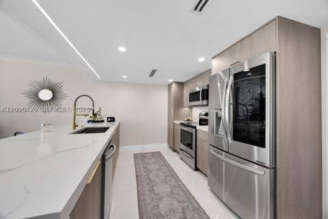 155 Ocean Lane Dr 413, Key Biscayne FL - photo 7 of 27