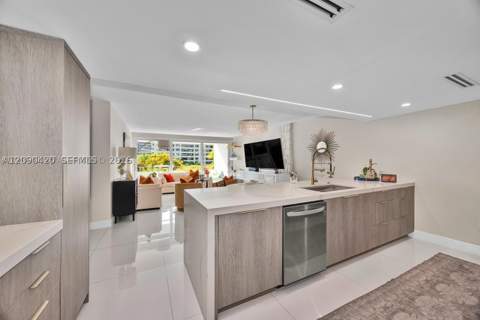 155 Ocean Lane Dr 413, Key Biscayne FL - photo 9 of 27