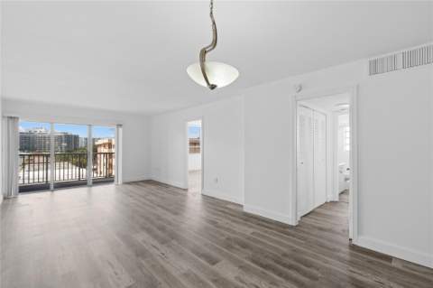 6855 Abbott Avenue 504, Miami Beach FL - photo 13 of 32