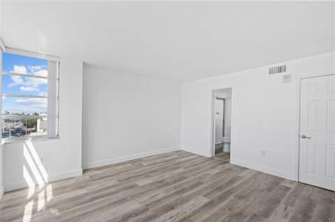 6855 Abbott Avenue 504, Miami Beach FL - photo 18 of 32