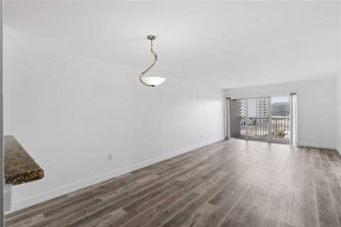 6855 Abbott Avenue 504, Miami Beach FL - photo 8 of 32