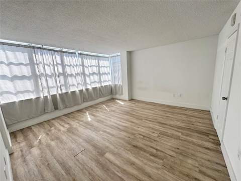 6855 Abbott Avenue 201, Miami Beach FL - photo 9 of 20