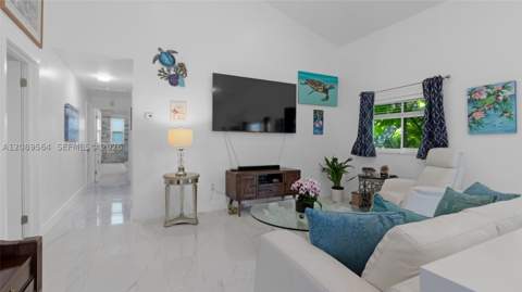 213 Florida Ave, Coral Gables FL - photo 6 of 32
