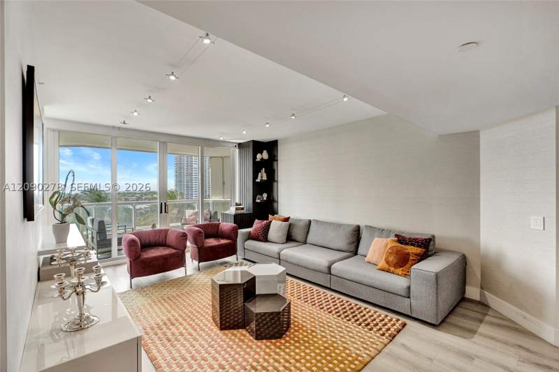 2 bedroom Condominium at 21055 Yacht Club Dr 901, South Tower At The Point, Aventura — photo 5