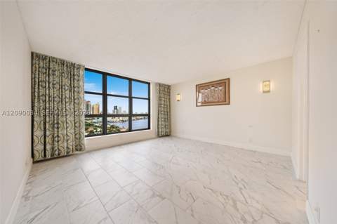 19195 Mystic Pointe Dr 2406, Aventura FL - photo 13 of 24