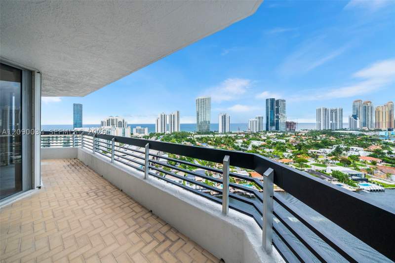 3 bedroom Condominium at 19195 Mystic Pointe Dr 2406, Mystic Pointe Condo No Tw, Aventura — photo 3