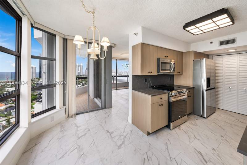 3 bedroom Condominium at 19195 Mystic Pointe Dr 2406, Mystic Pointe Condo No Tw, Aventura — photo 4