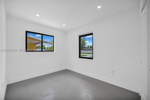 19301 NW 52nd Ave, Miami Gardens FL - photo 10 of 39