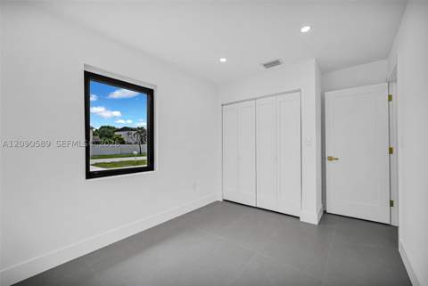 19301 NW 52nd Ave, Miami Gardens FL - photo 12 of 39